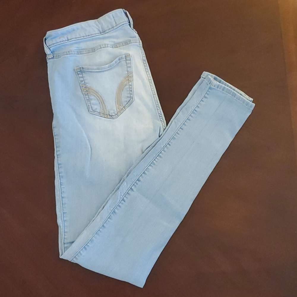 Light wash jeans